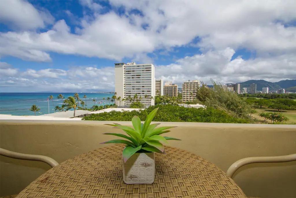 Diamond Head Beach Hotel Honolulu Buitenkant foto